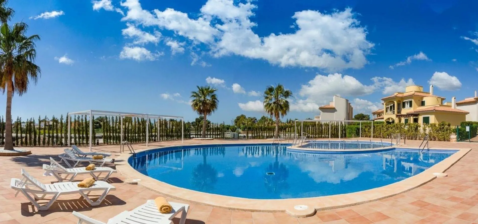 Strandnahes, Modernes Reihenhaus Mit Pool Sa Rapita Apartment